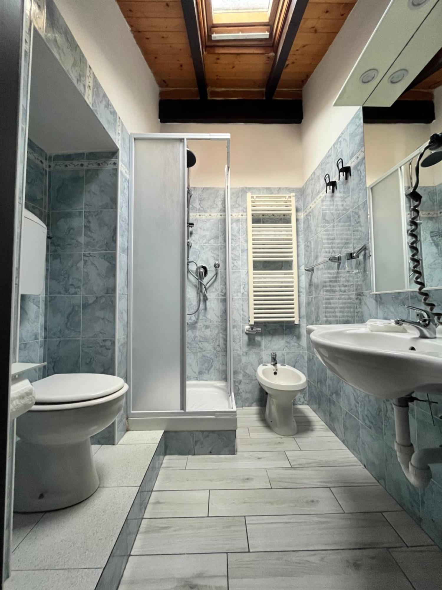 Hotel Alla Fontanella Алассіо Номер фото