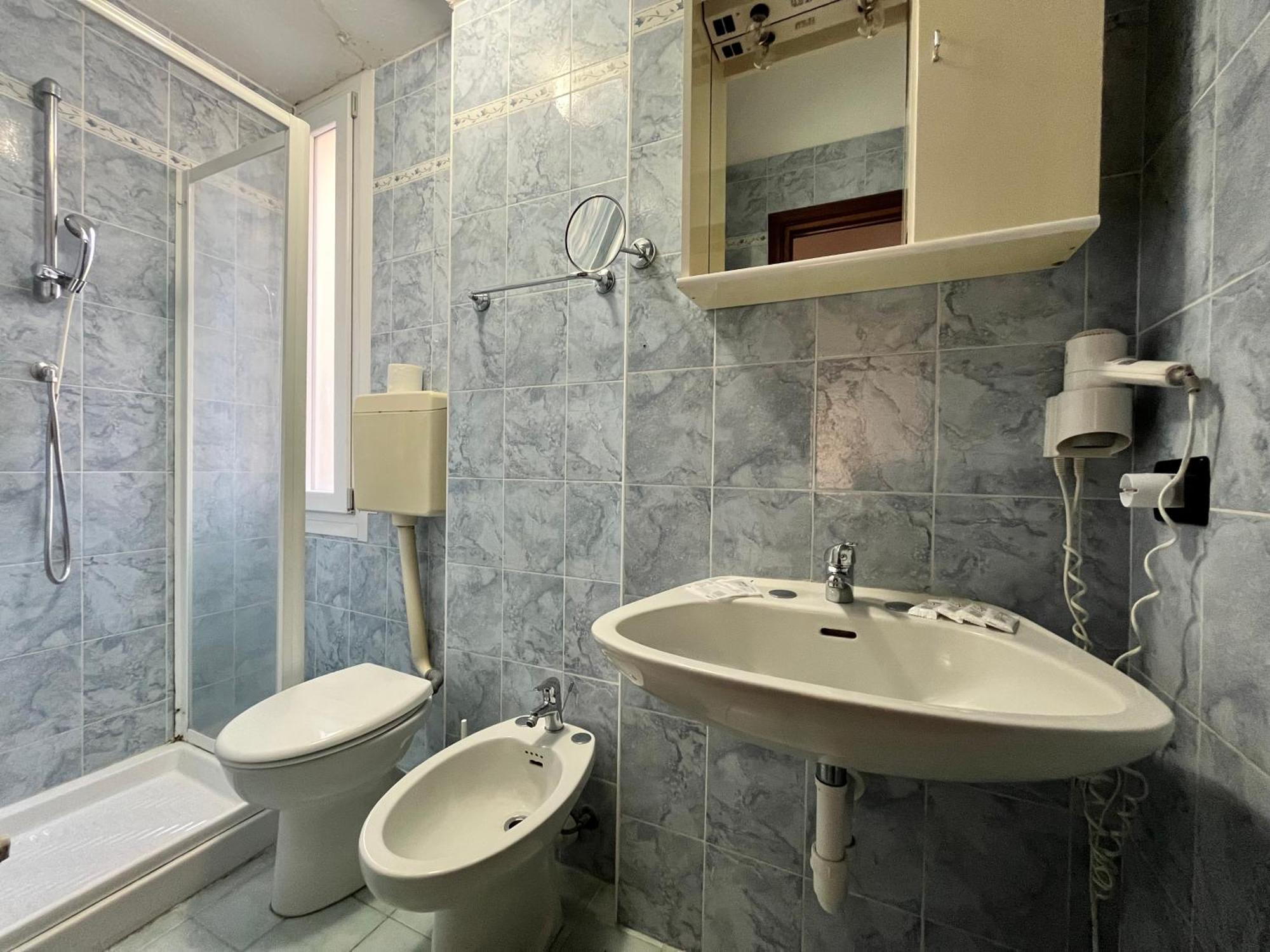 Hotel Alla Fontanella Алассіо Номер фото